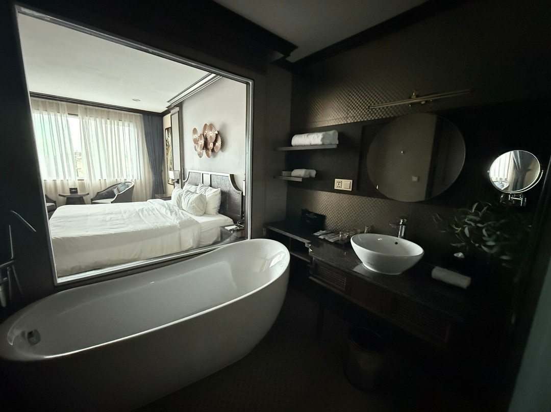 宁平传奇酒店主图