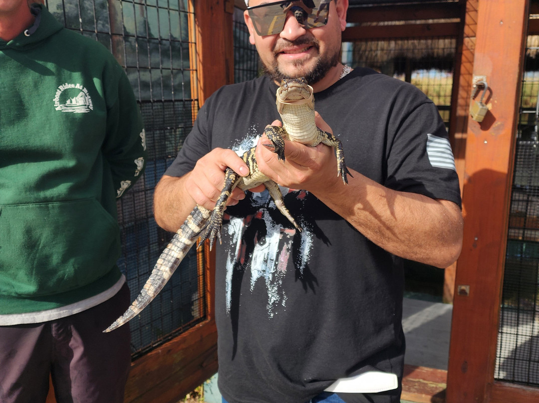 Midway Airboat Rides-Midway必去景点