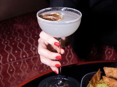 布里斯托尔乐酒吧-巴黎必去景点