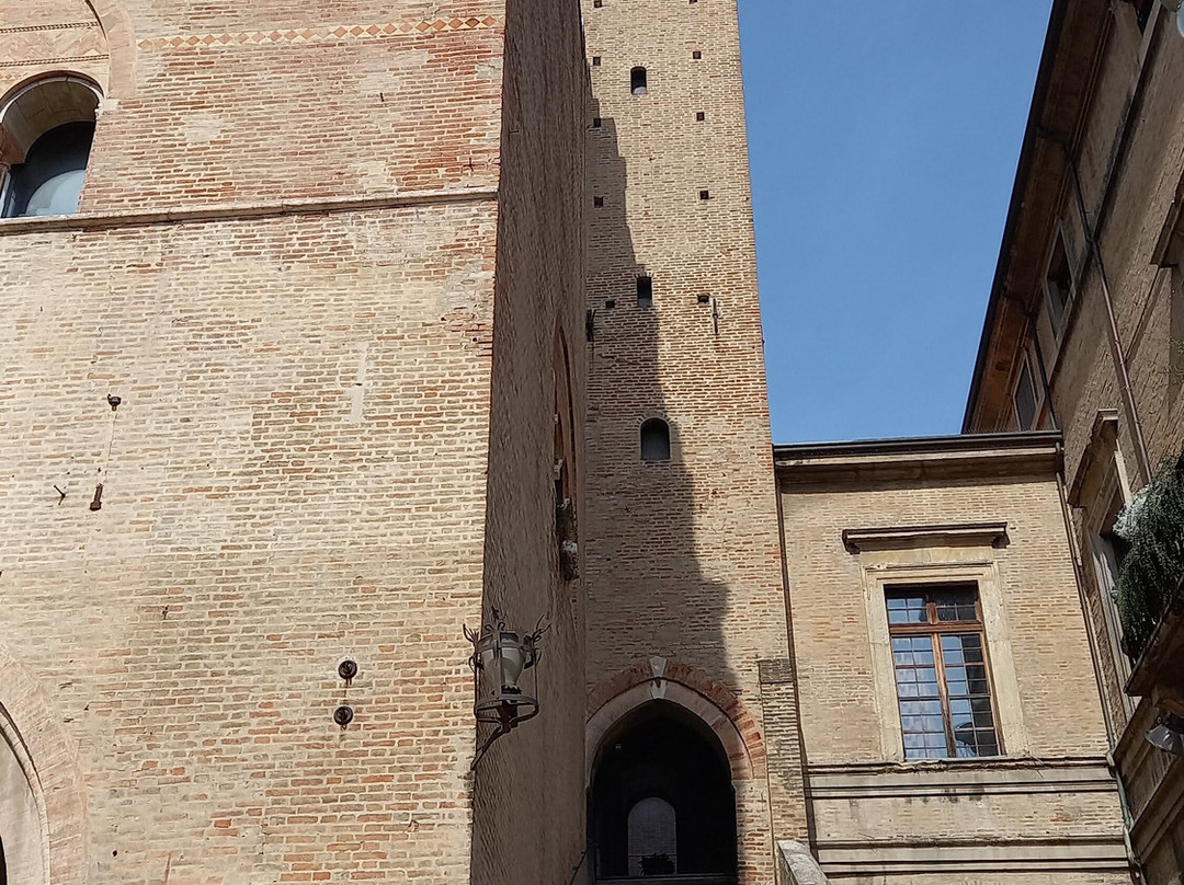 加富尔广场-里米尼必去景点