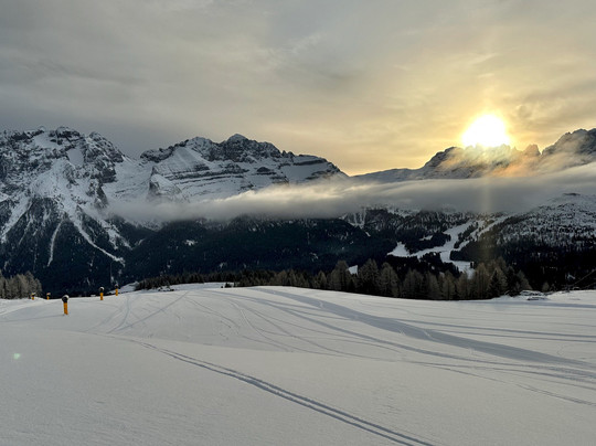 Hotel Lorenzetti主图