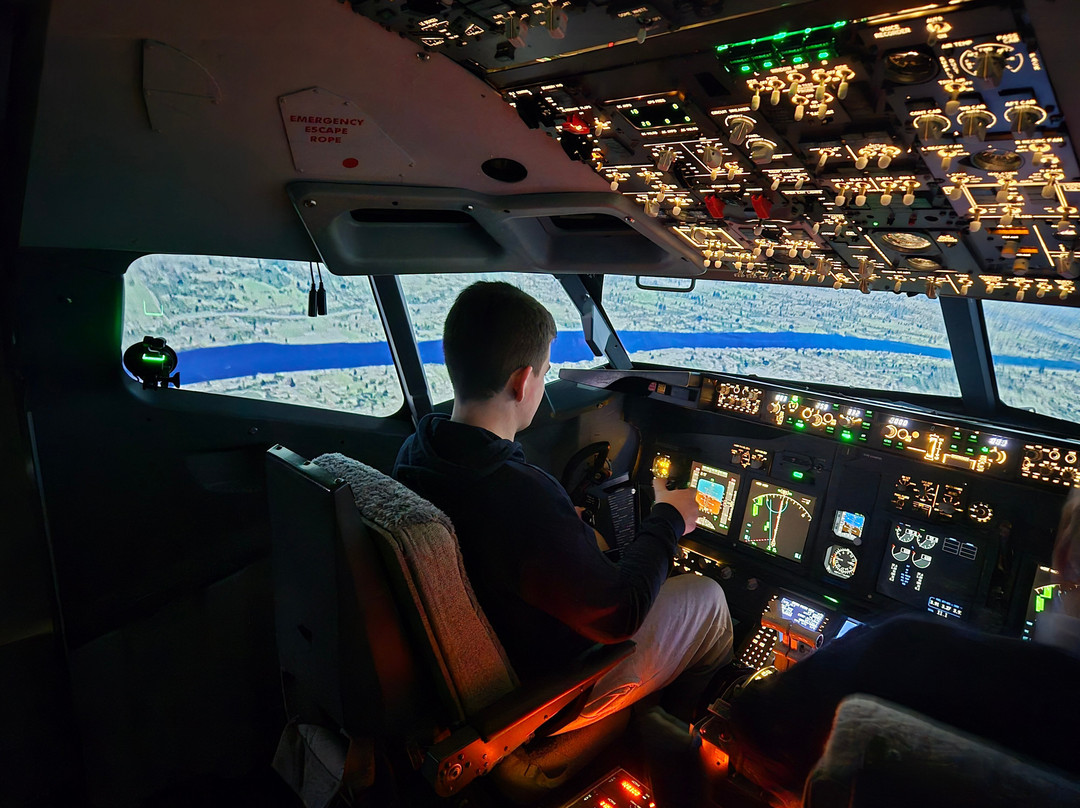 Simair737 Flight Simulators-切尔滕纳姆必去景点