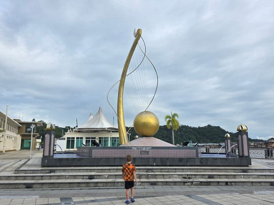 Mercu Dirgahayu 60-斯里巴加湾必去景点