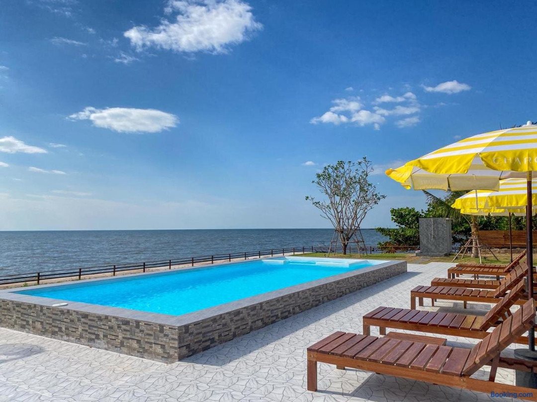 Charome Resort