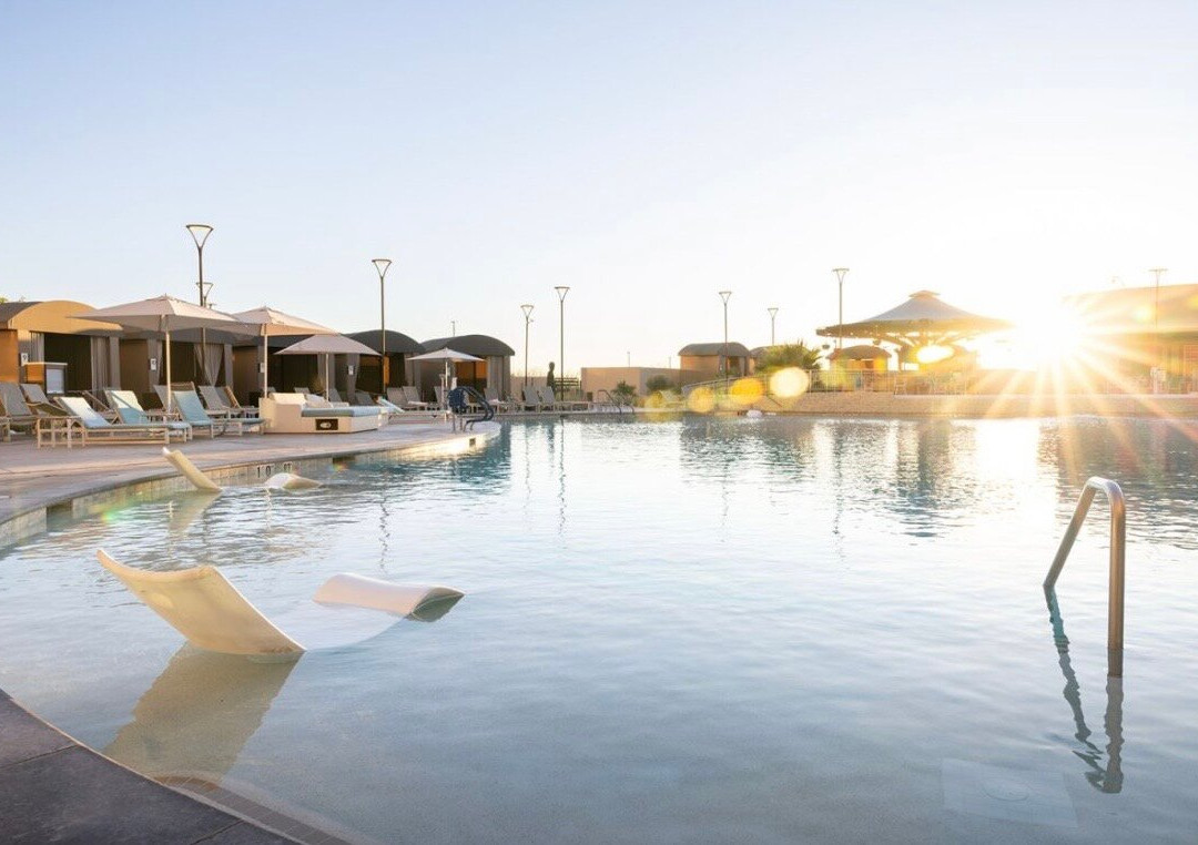 野马通道酒店和主图