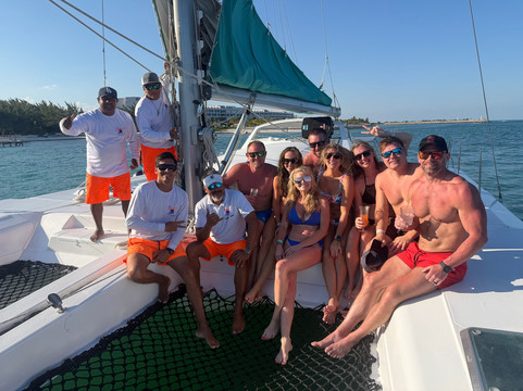 Catmania Catamarans-Costa Mujeres必去景点