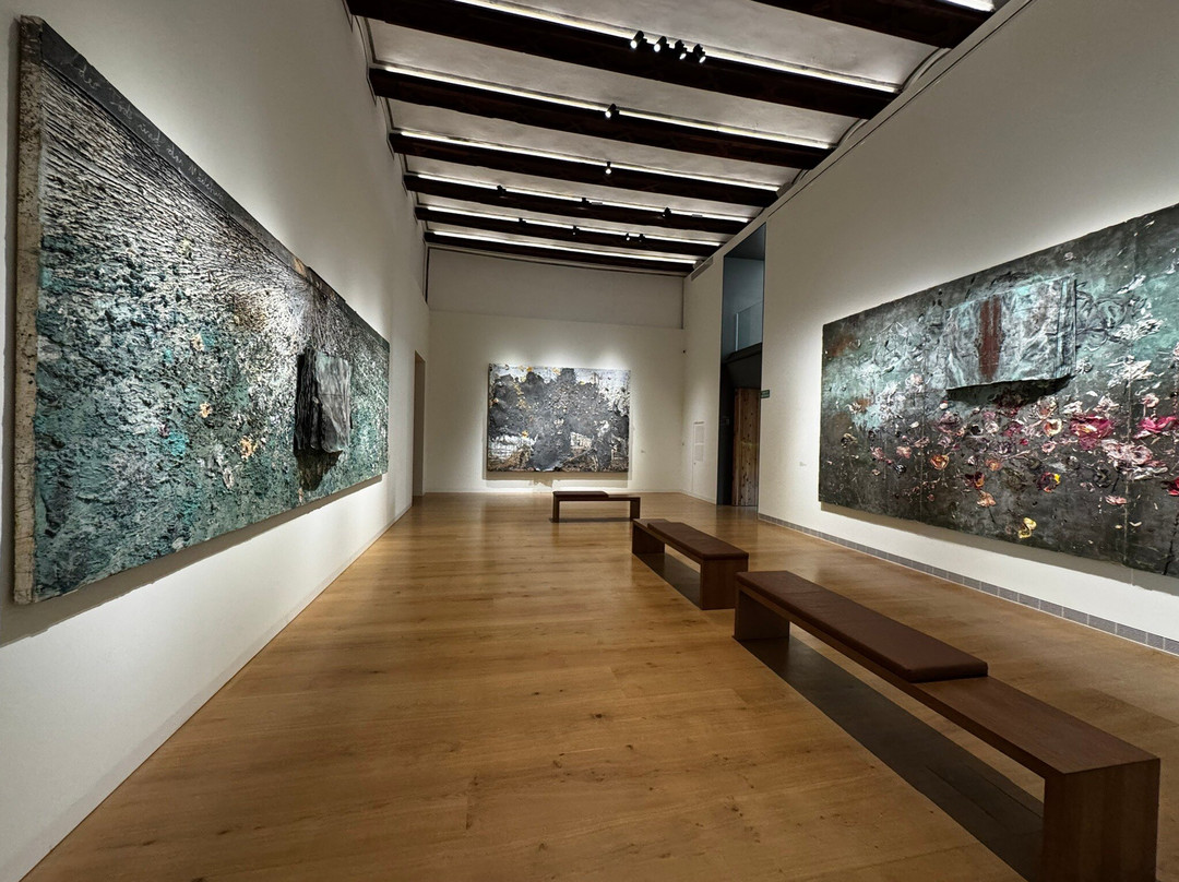 Centre d'Art Hortensia Herrero (CAHH)-阿尔沃拉亚镇必去景点