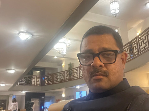 卢本巴希酒店主图