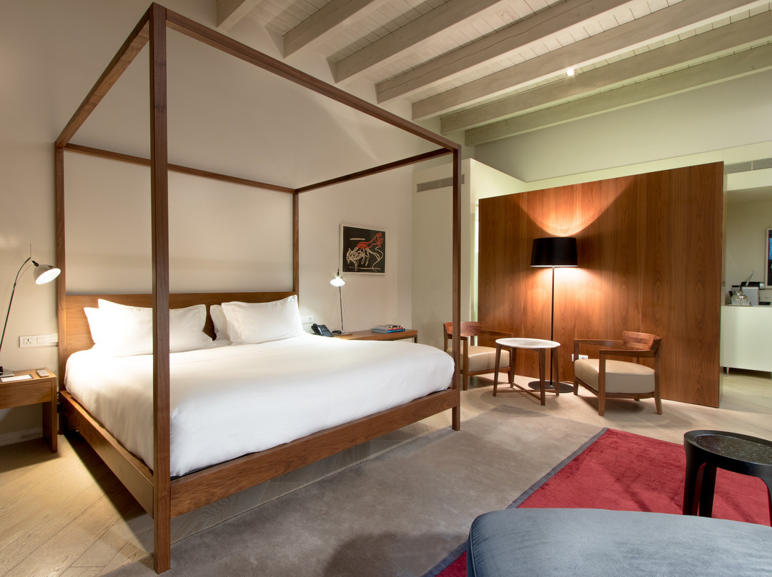 巴塞罗那美世酒店主图