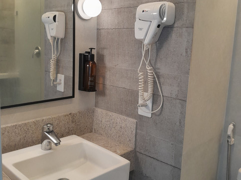 迈蒂斯尼泰罗伊设计酒店主图