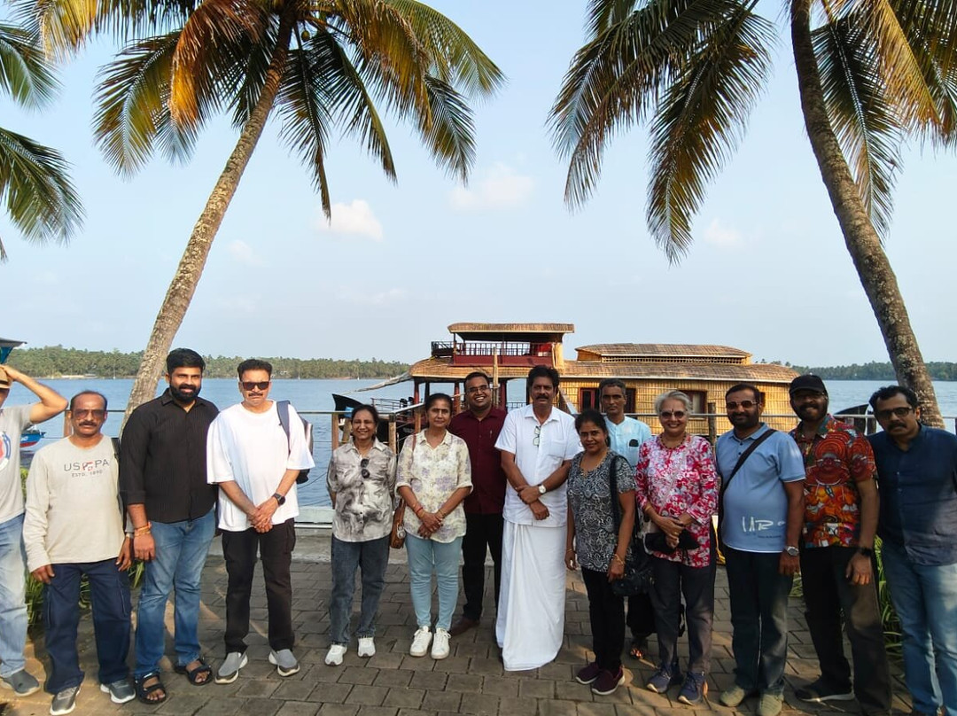 蓝色宁静度假村主图