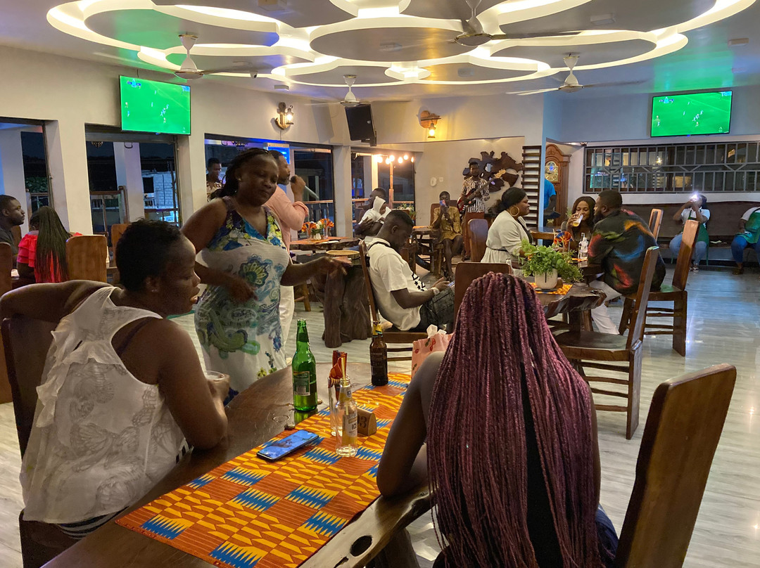 Palm Court Kitchen & Pub