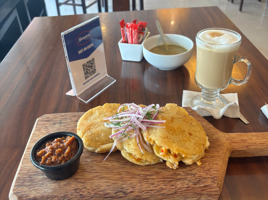 帕拉伊索希尔顿欢朋套房酒店主图