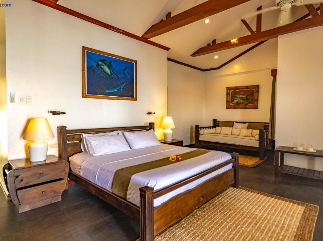 Pura Vida Cabilao Resort