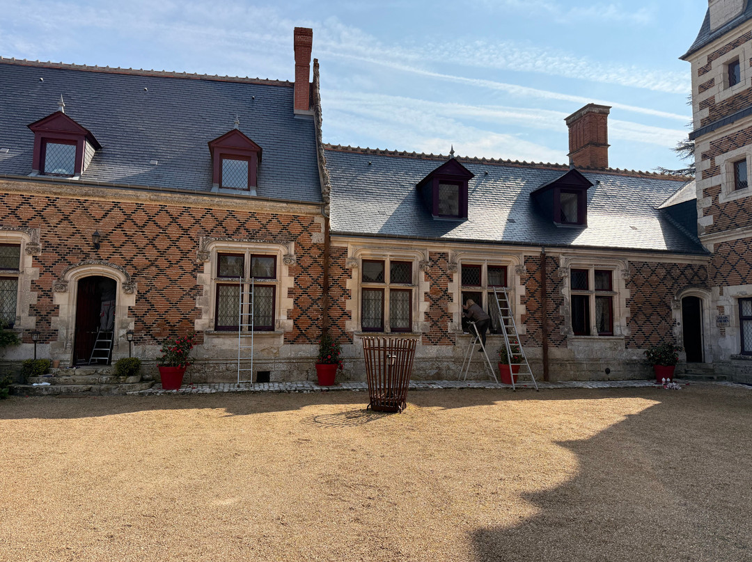 亚兰热酒庄酒店主图