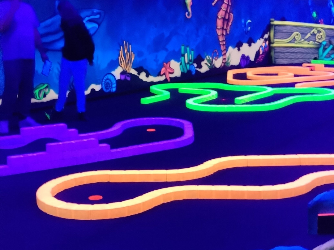 Tahiti Mini Golf-Le Barcares必去景点