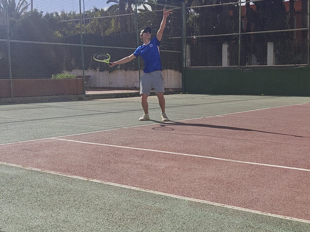 Play Tennis In The Sun.club-马斯帕洛马斯必去景点