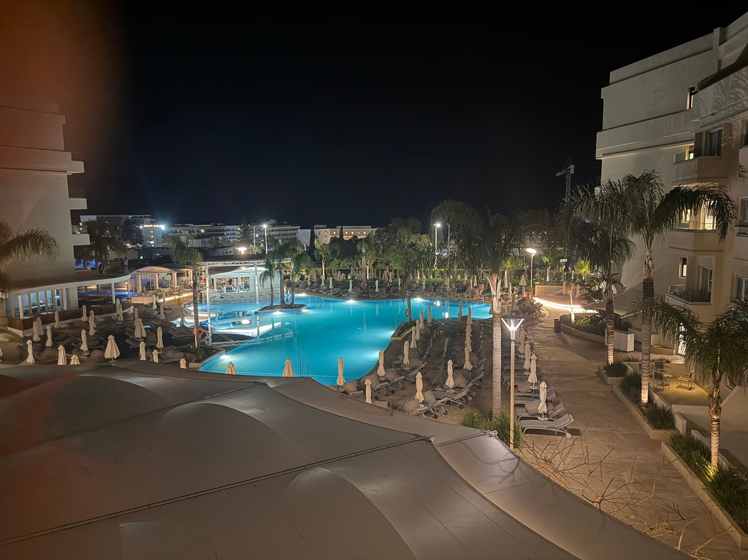 破晓绿洲酒店及水上公园主图