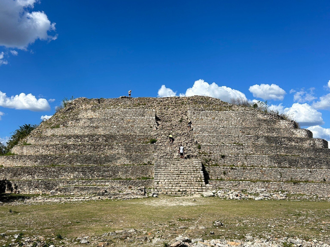 Zona Arqueológica de Izamal-Izamal必去景点