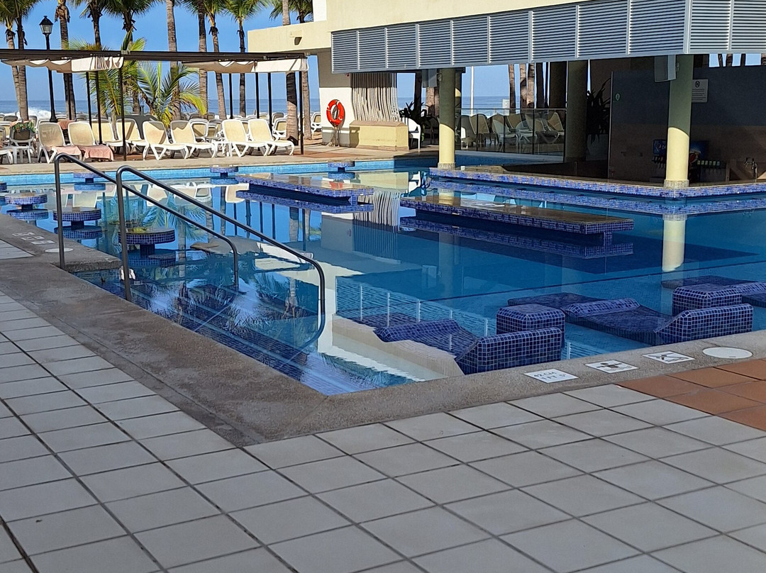 翡翠湾悦宜湾酒店-全包主图