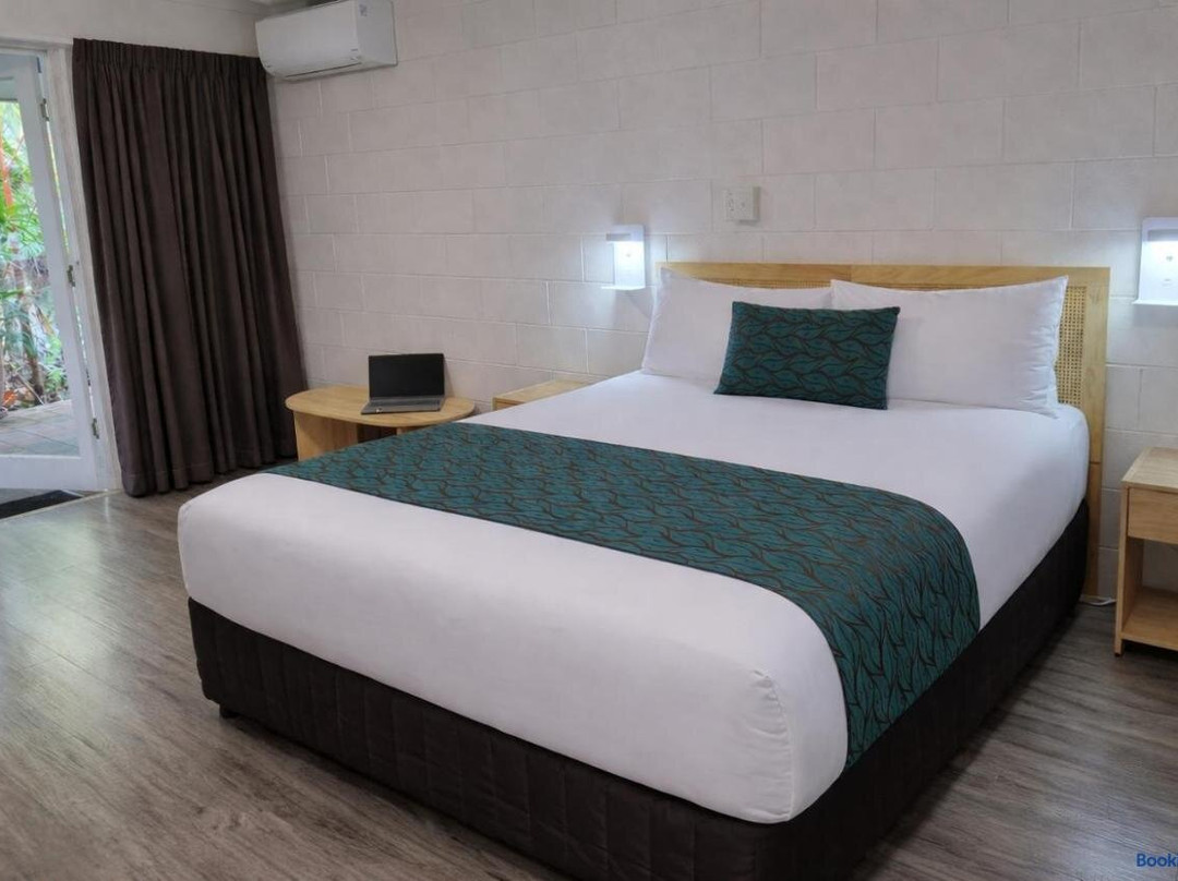 Mission Beach Lodge