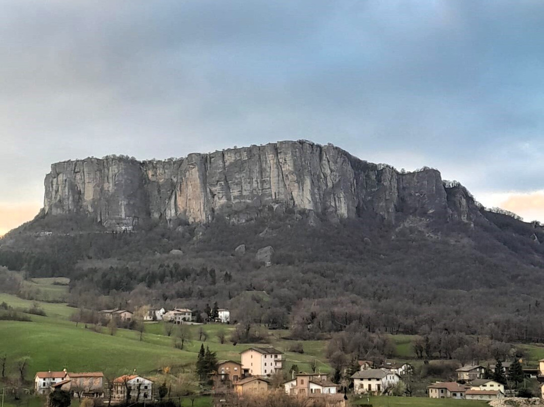 Pietra di Bismantova-Castelnovo ne' Monti必去景点