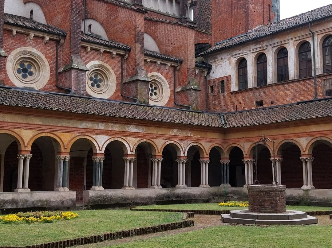 Basilica di Sant'Andrea-韦尔切利必去景点