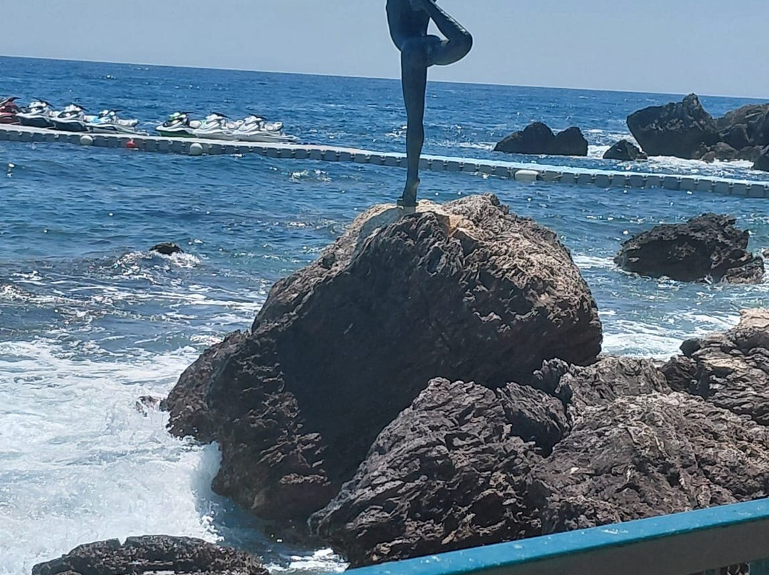 Budva Dancing girl-布德瓦必去景点