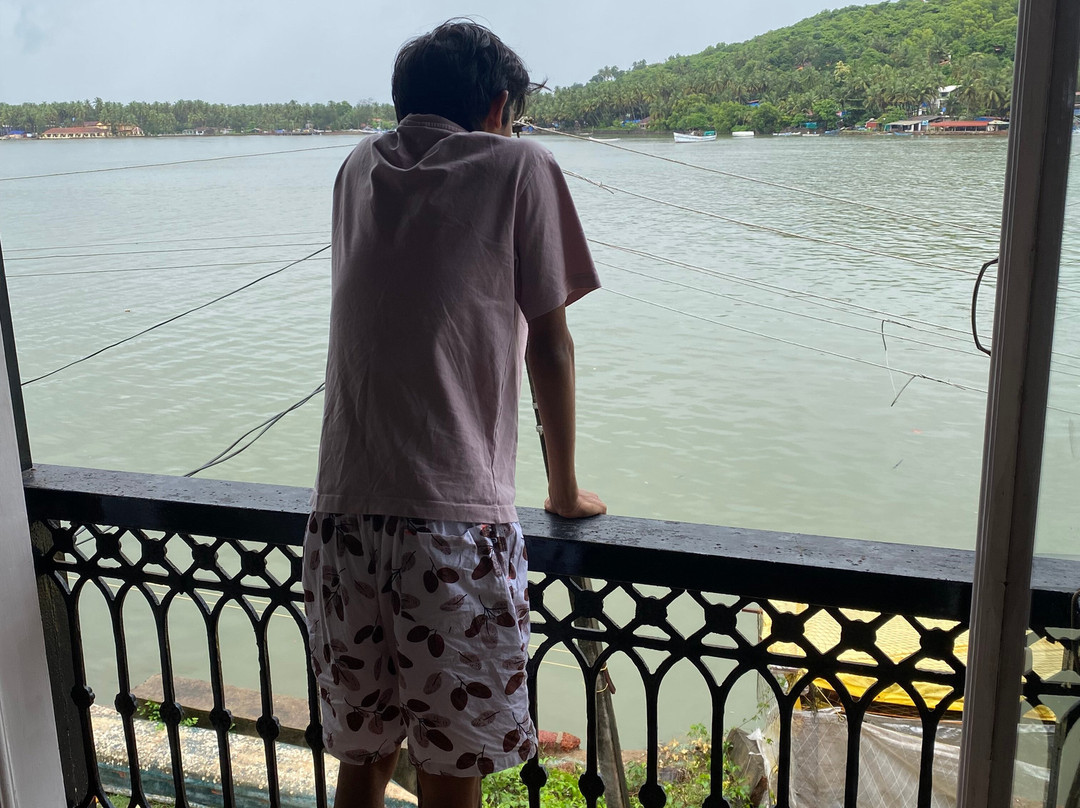 尼克瑞纳桑三水主图