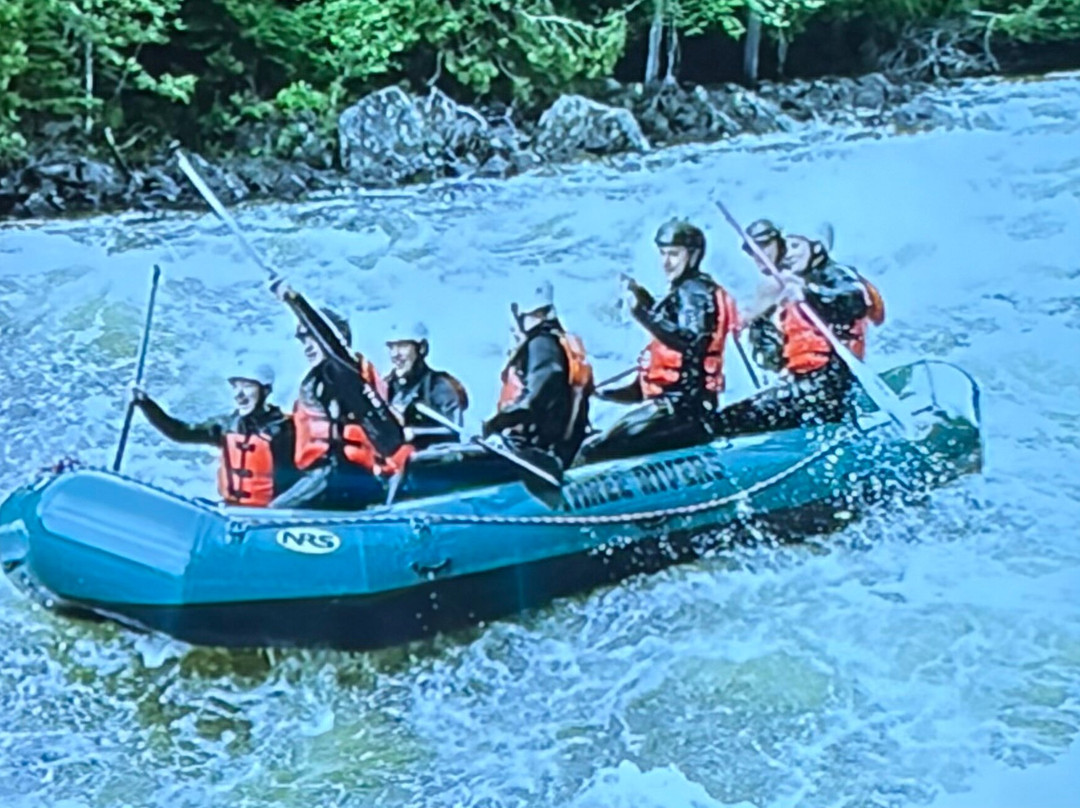 Three Rivers Whitewater Rafting-The Forks必去景点