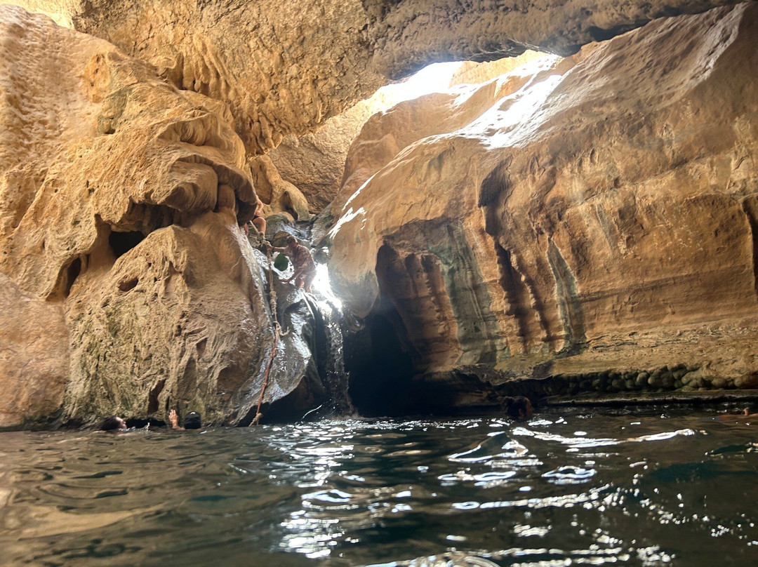 Wadi Shab-提维必去景点