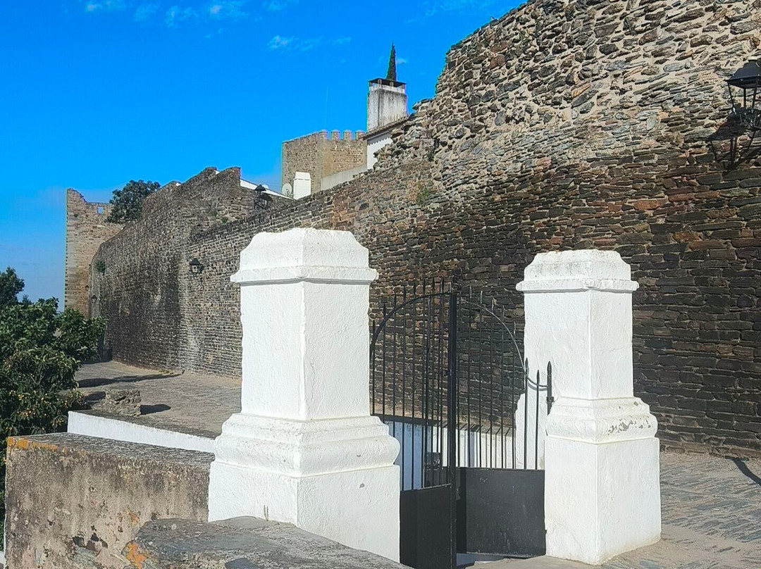 Monsaraz Castle and Walls-蒙萨拉斯必去景点