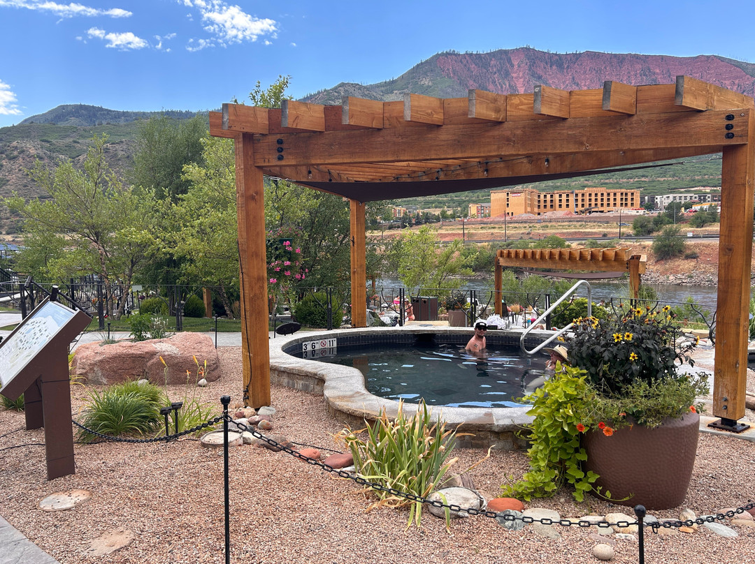 Iron Mountain Hot Springs-格伦伍德温泉必去景点