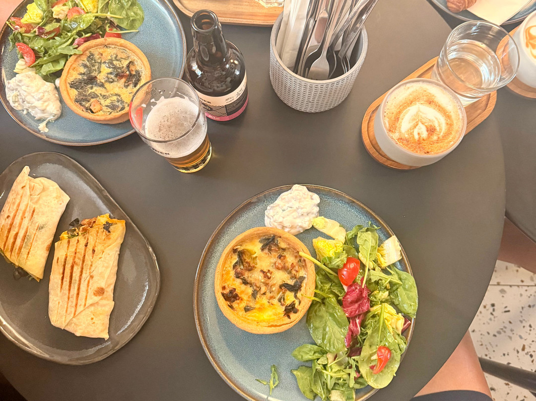 Vi&vie Gourmet Kitchen & Café
