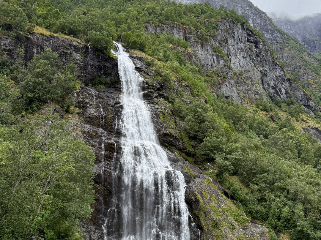 Brekkefossen-弗洛姆必去景点