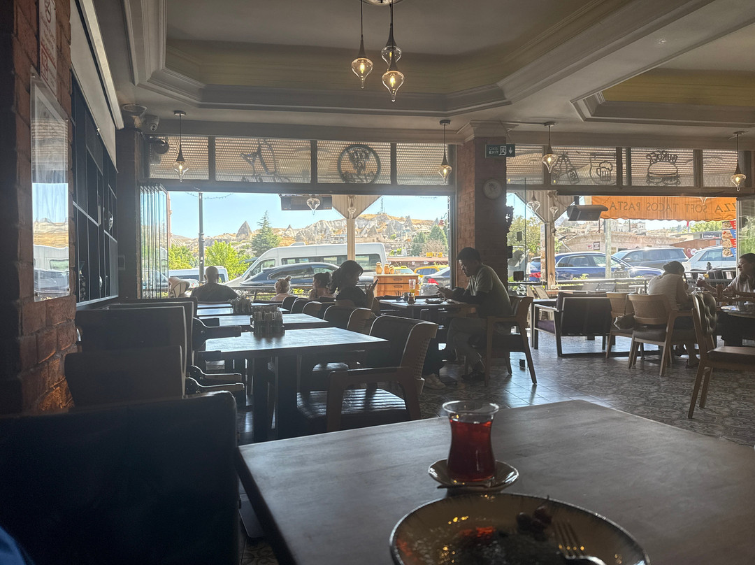 La Linda Bistro & Brasserie