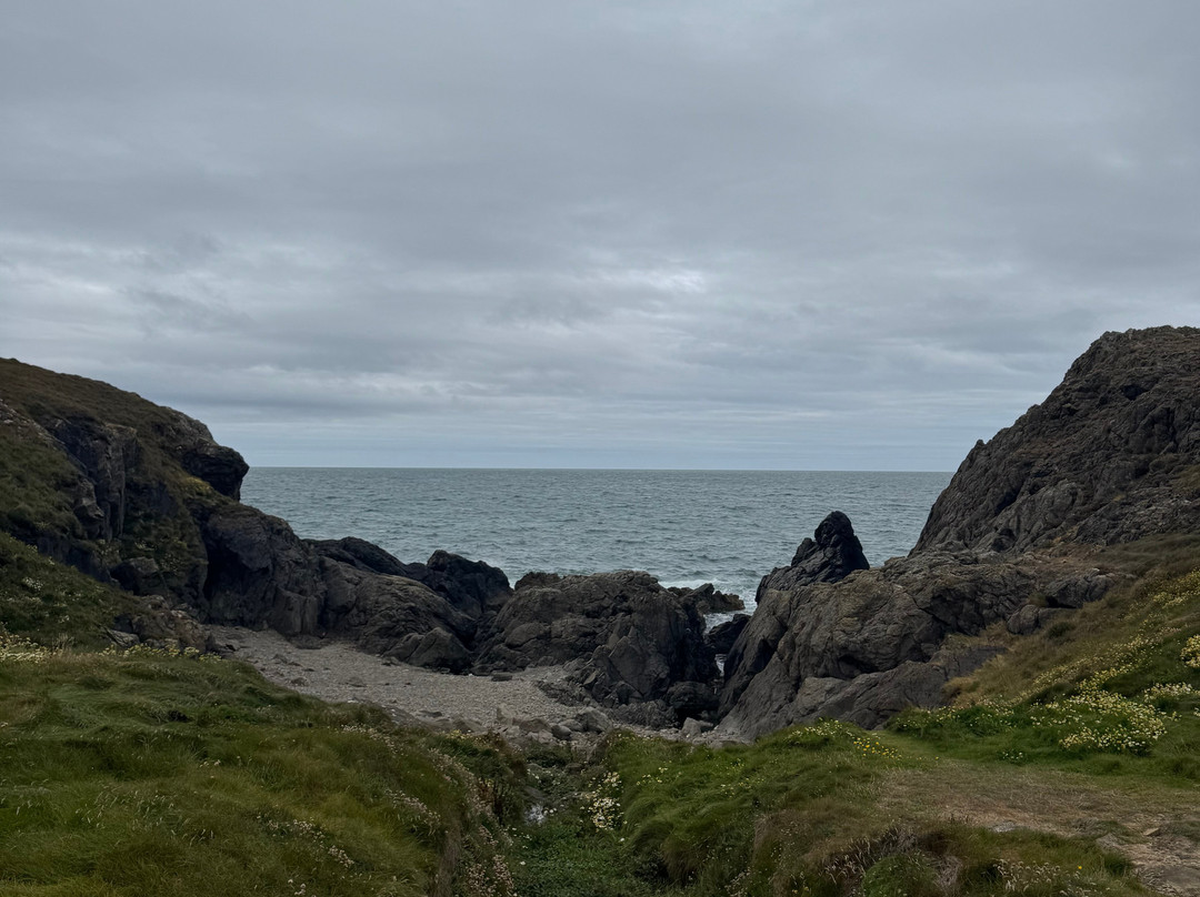 Porth Trecastell-Aberffraw必去景点