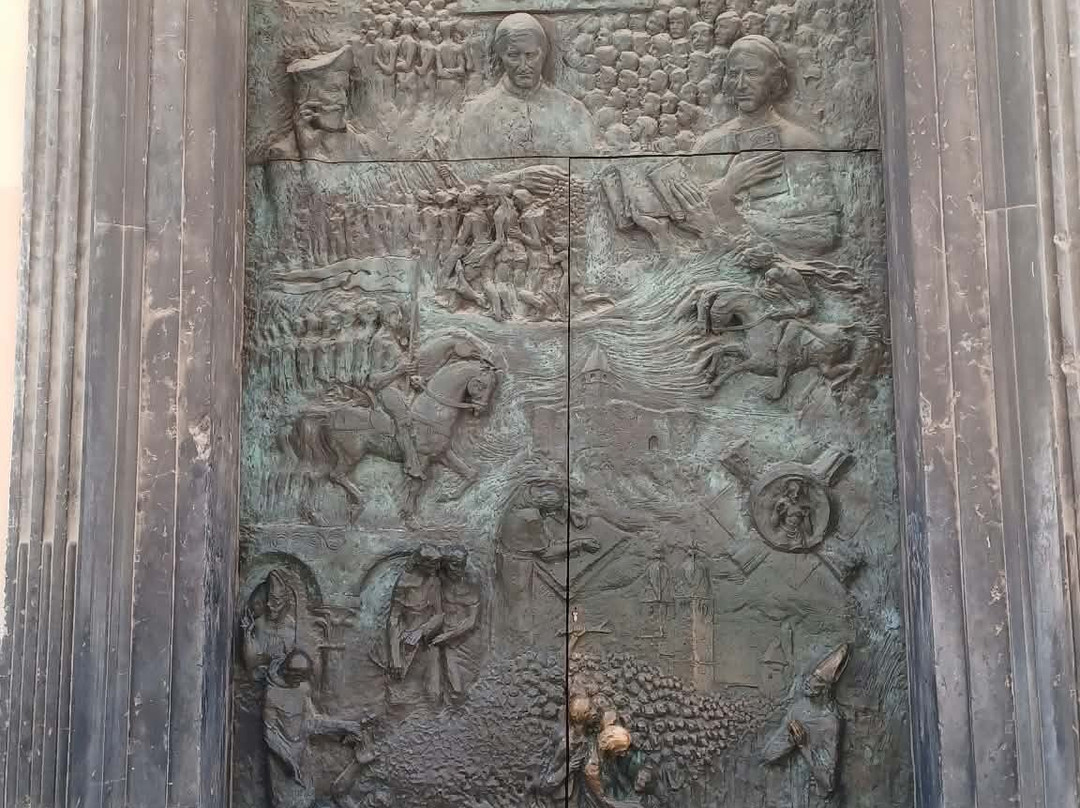 圣尼古拉斯大教堂（Stolnica Sv. Nikolaja）-卢布尔雅那必去景点