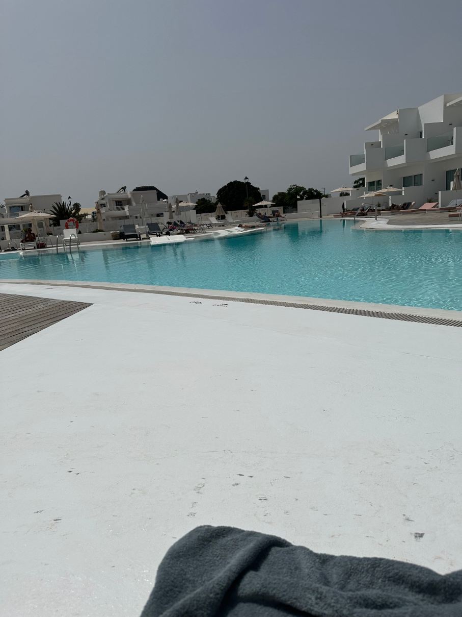 CalaLanzarote Suites Hotel-旅行者