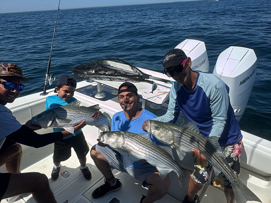 Shark Shark Tuna Fishing Charters-South Yarmouth必去景点