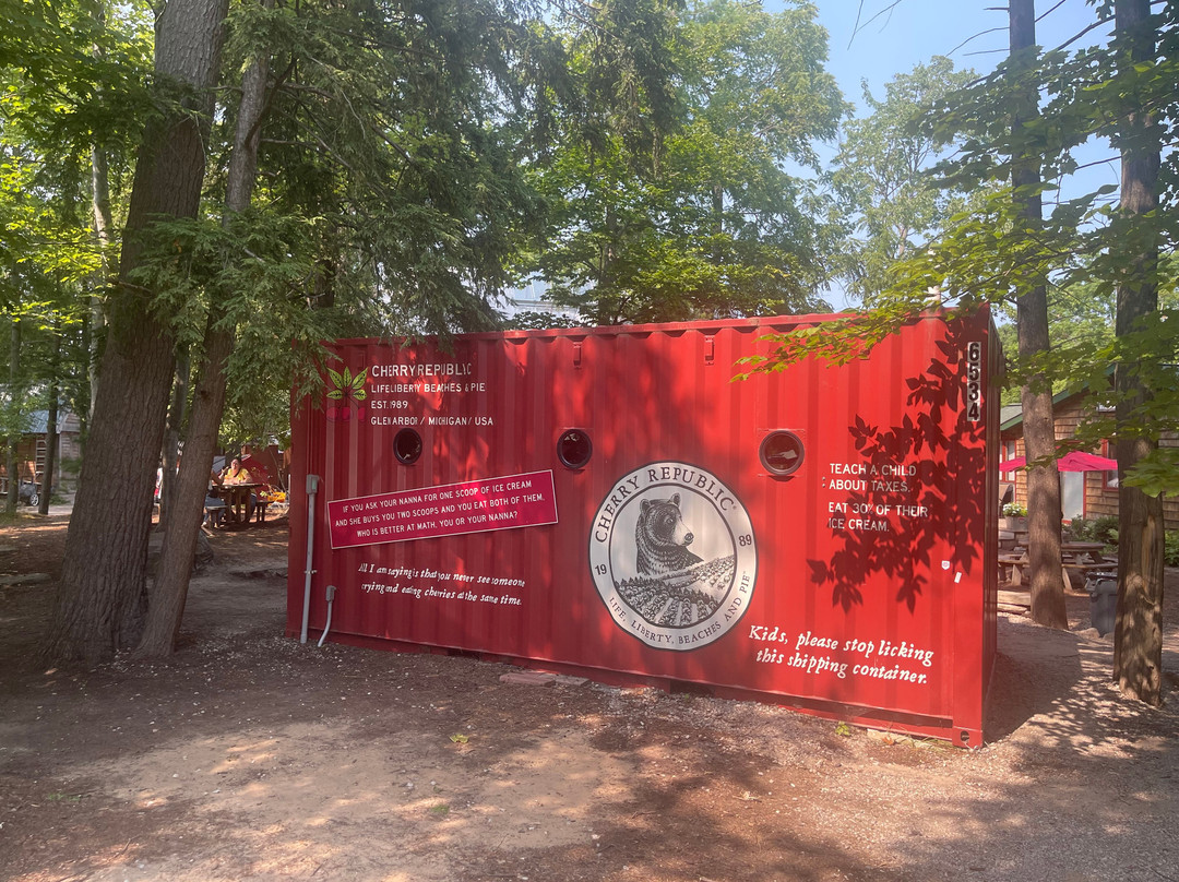 Cherry Republic of Glen Arbor-Glen Arbor必去景点