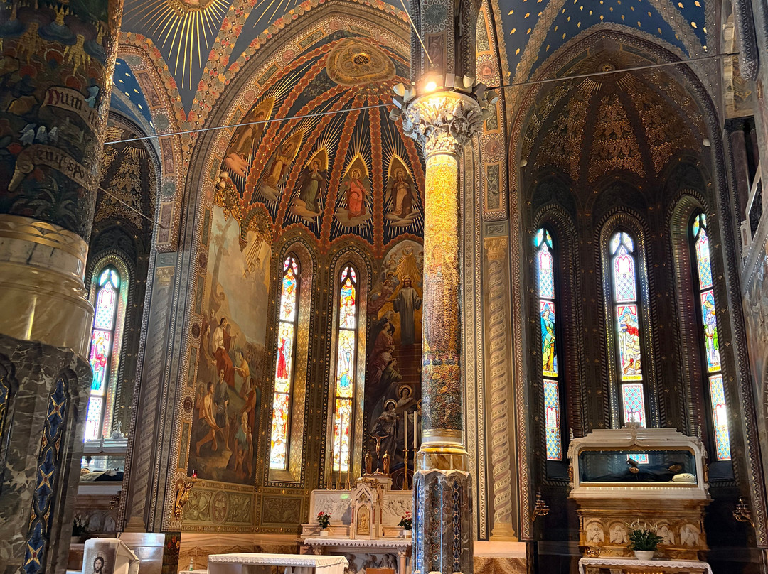 Santuario delle Sante Bartolomea Capitanio e Vincenza Gerosa-洛韦雷必去景点