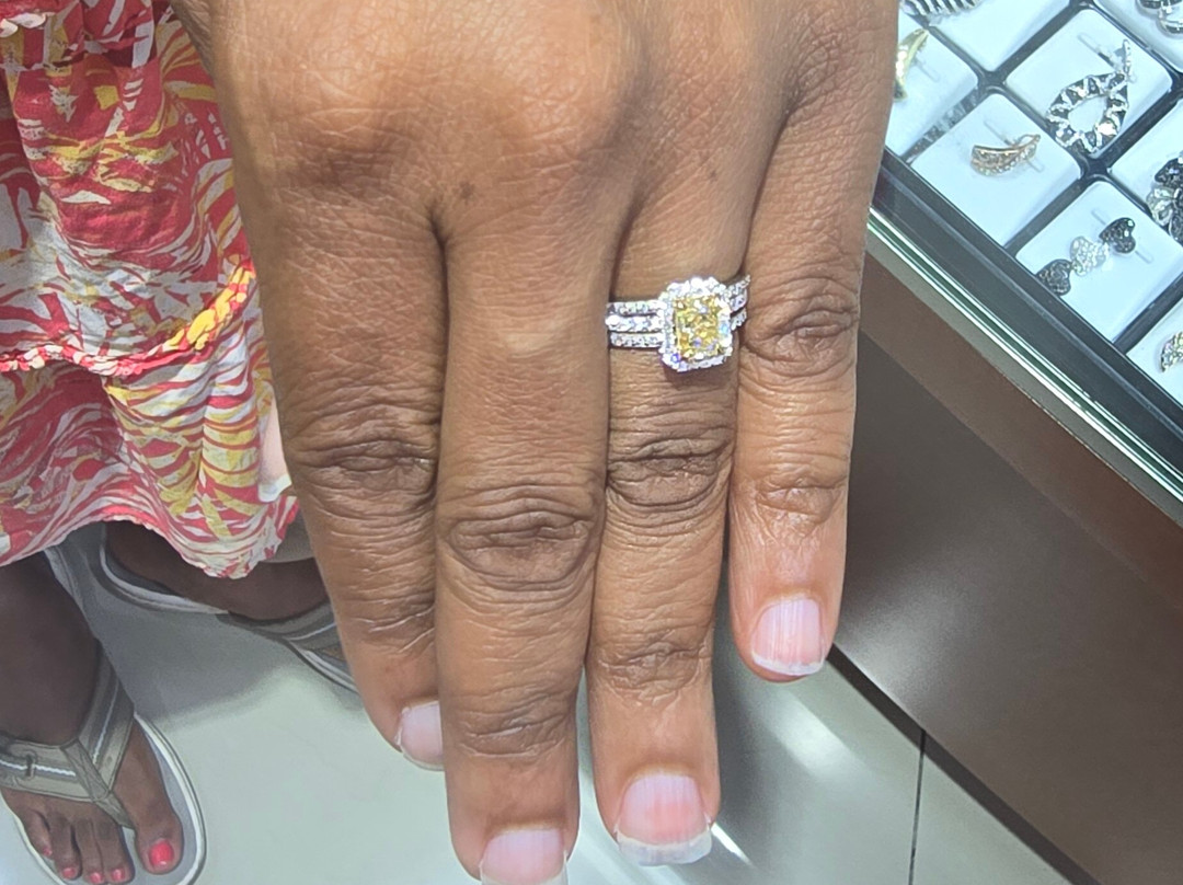 Gold Palace Jewelers-奥腊涅斯塔德必去景点