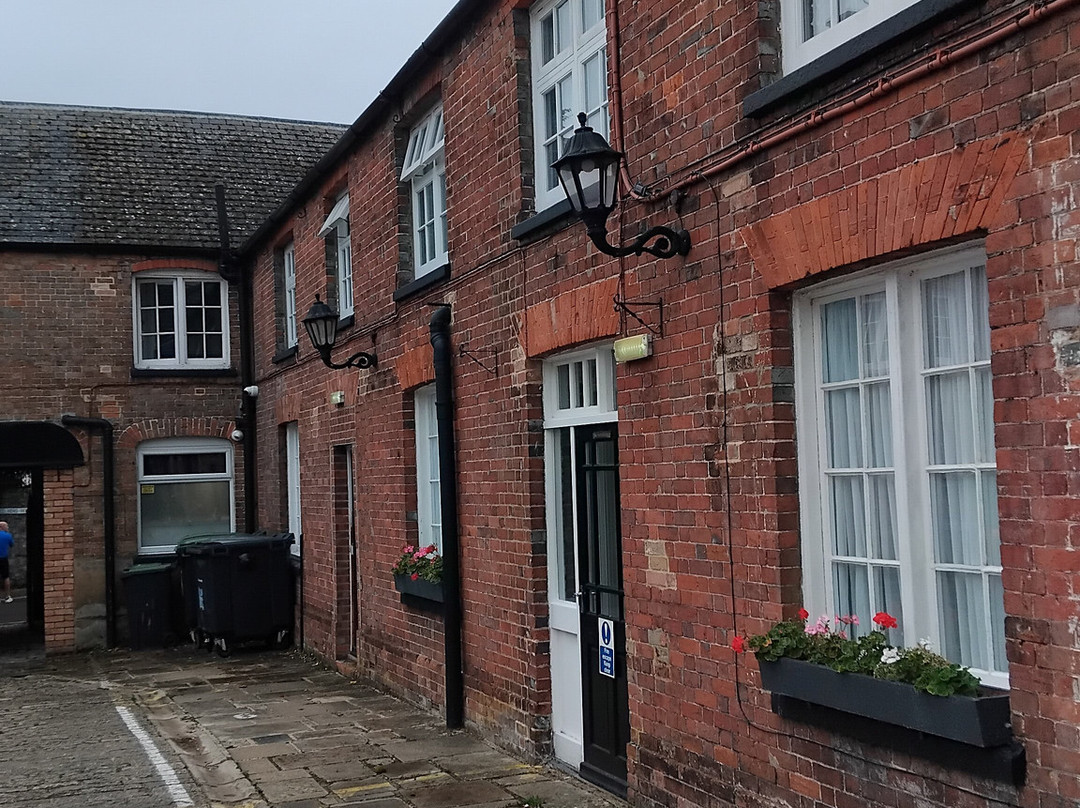 Sleeping Bear Hotel Dorchester主图