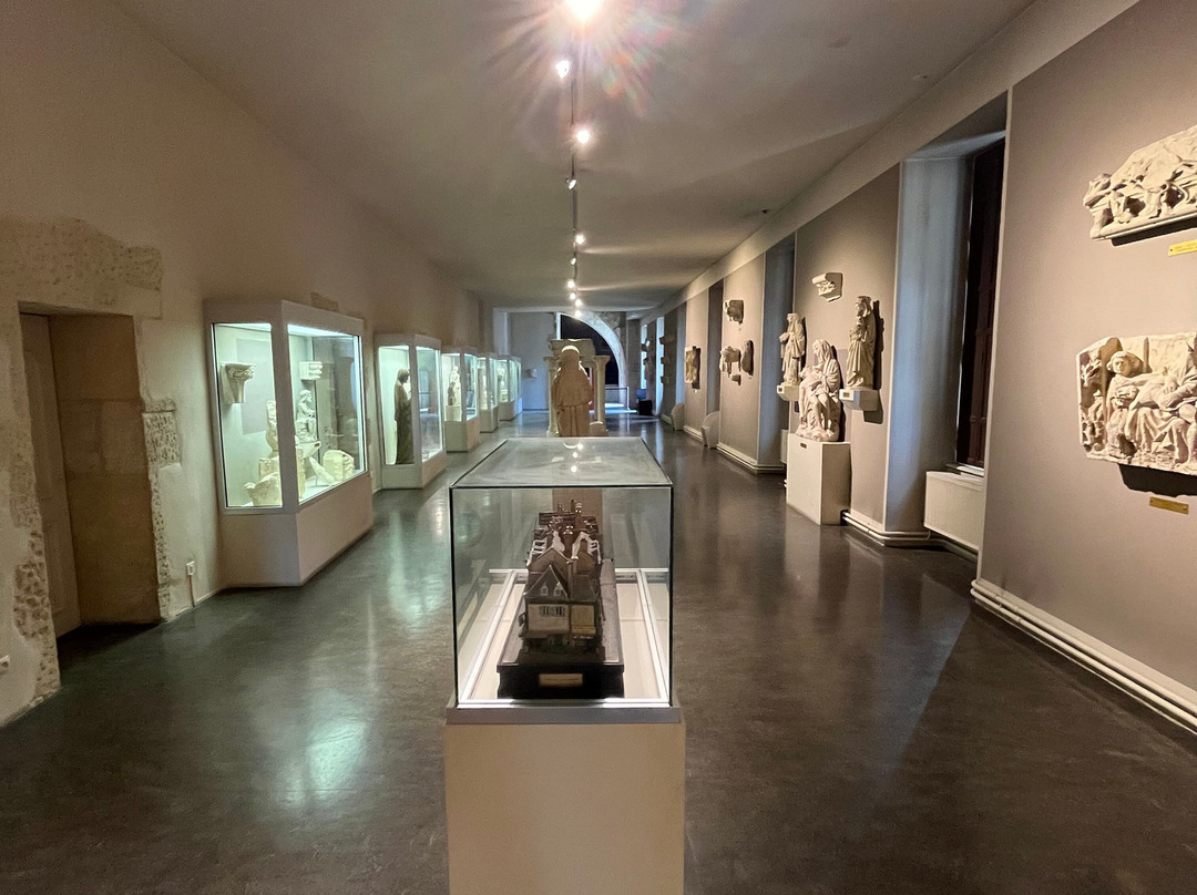 Musée Historique Saint-Remi-兰斯必去景点