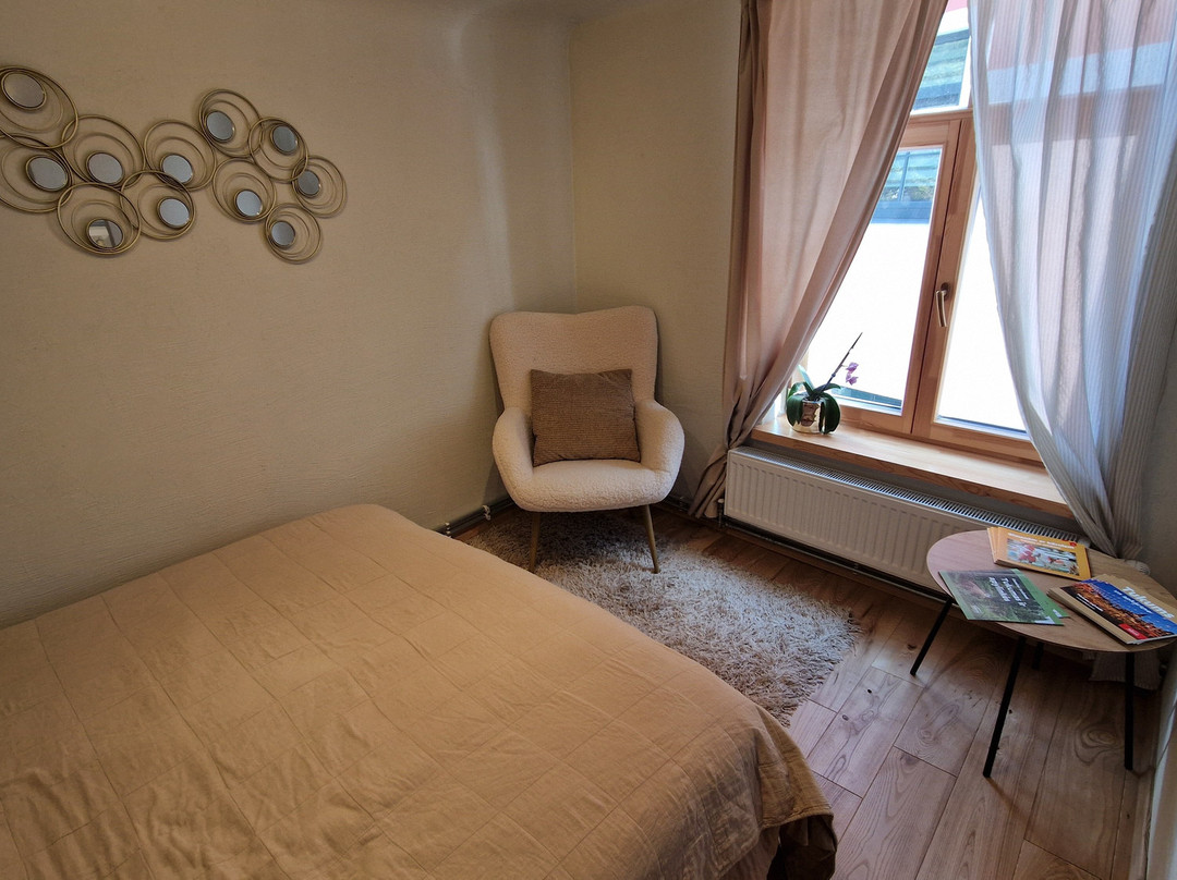 Four Seasons Apartments
