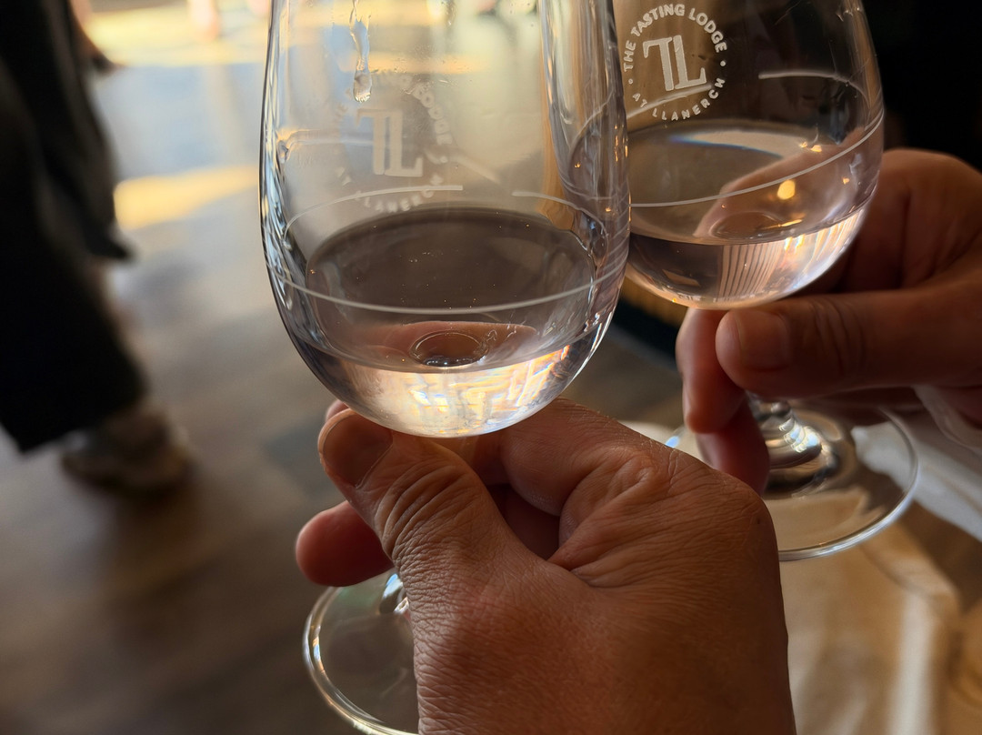 The Tasting Lodge @ Llanerch Vineyard-Hensol必去景点