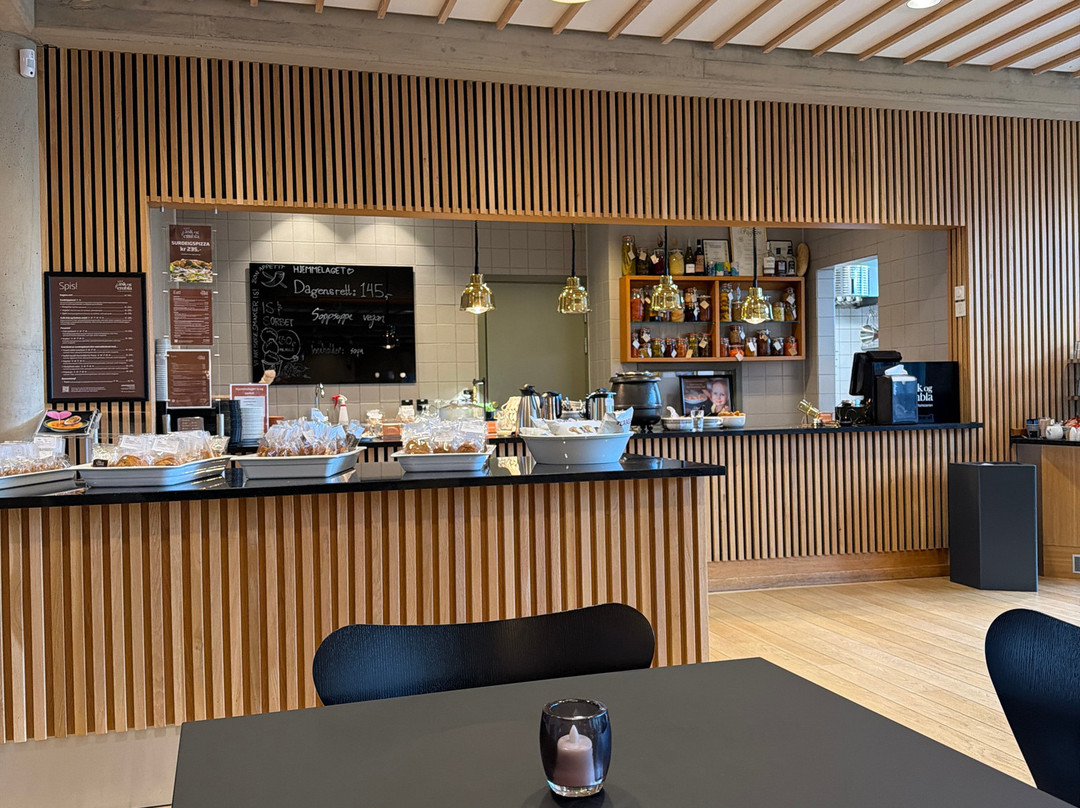 Café Ask and Embla