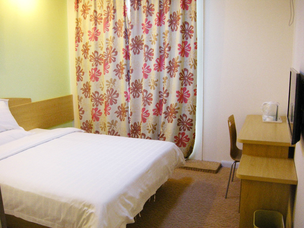 好运六六快捷酒店