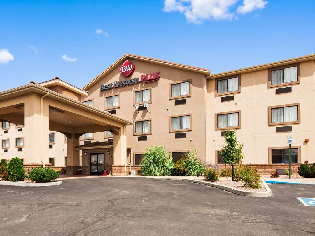 Best Western Plus Eagleridge Inn & Suites主图